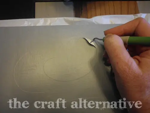How to Make a Wood Sign with a Paper Background paint over vinyl