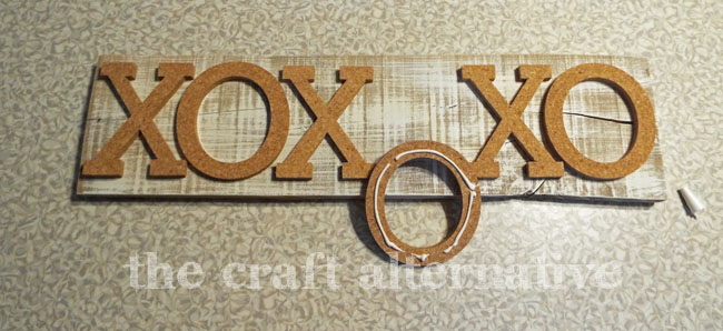 How to Make an XO Message Board_Glue