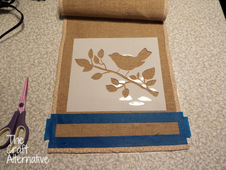 Painted Burlap Table Runner_Stencil