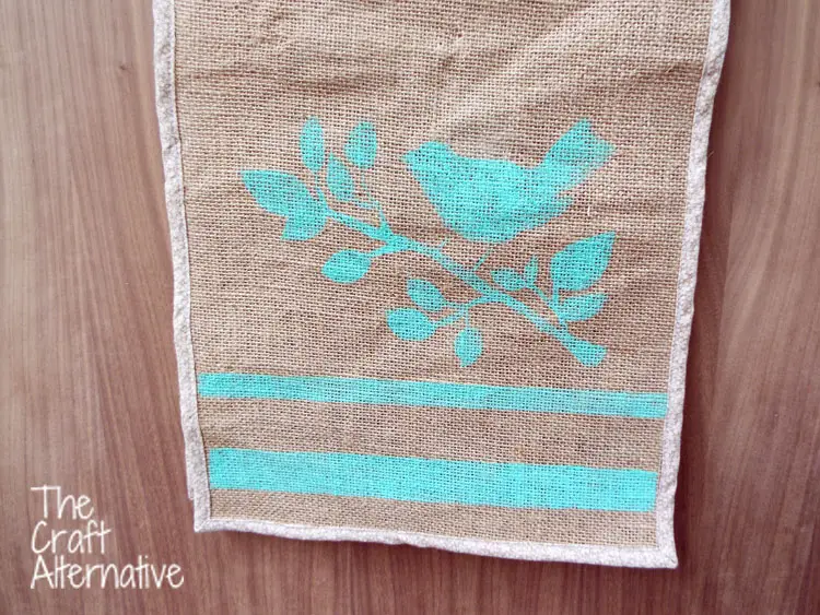 Painted Burlap Table Runner_Close Up